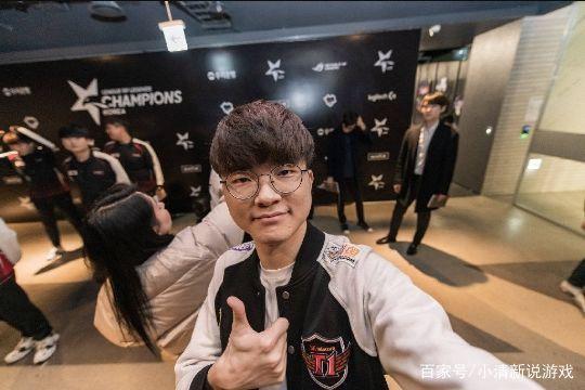 以诅咒与腐 以诅咒与腐